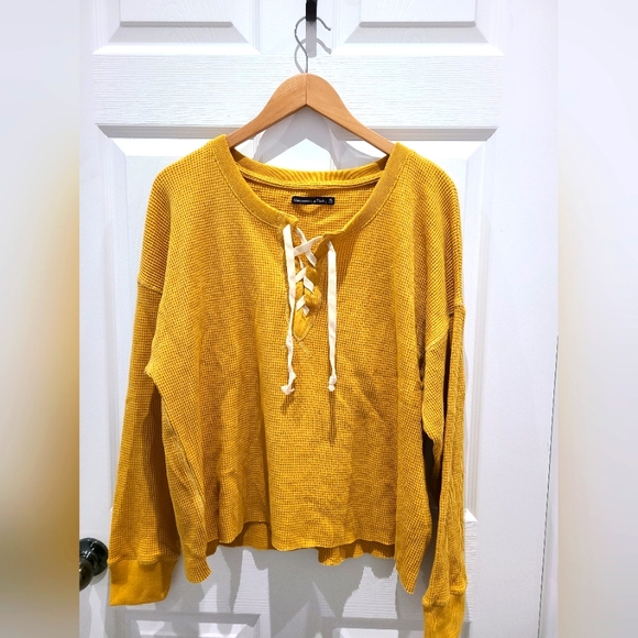 Abercrombie & Fitch Mustard lounge top. SIZE XL - Picture 1 of 3